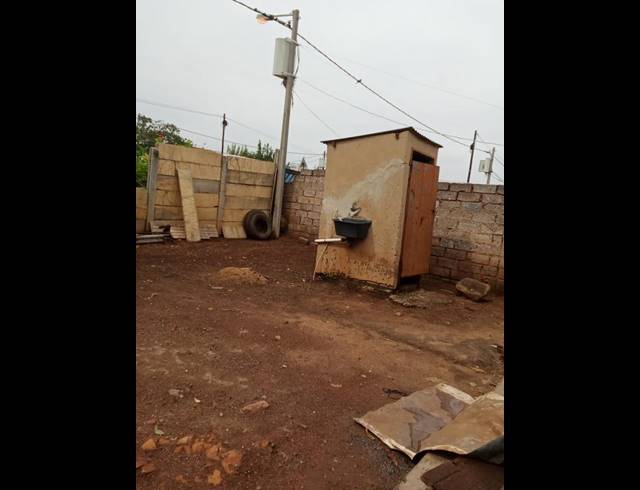 2 BEDROOM HOUSE FOR SALE IN SLOVO PARK